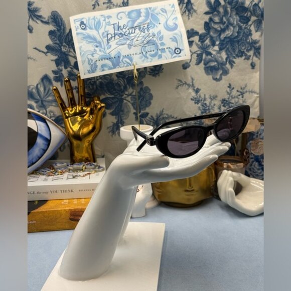 🆕 GUCCI 🧿 NWOT GG1680S Linea GG Logo Cateye Sunglasses, Black & Grey Lens - Picture 16 of 16